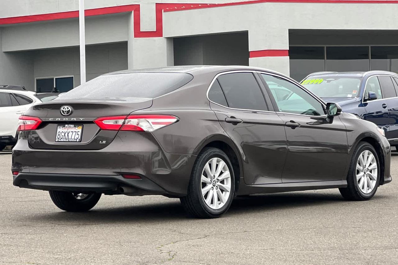 2018 Toyota Camry LE