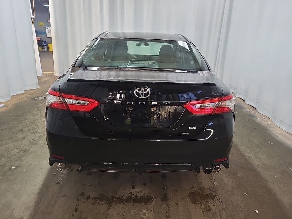 2018 Toyota Camry SE Akron