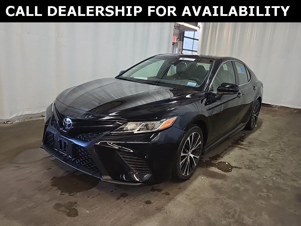 2018 Toyota Camry SE Akron