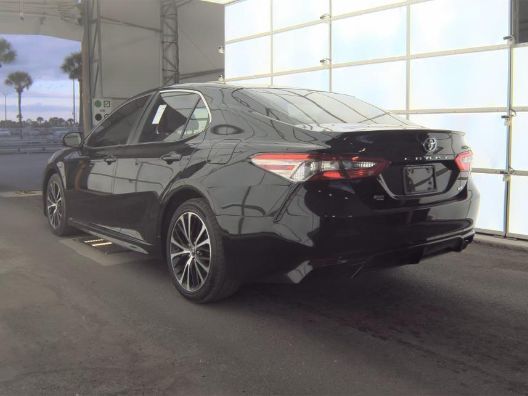 2018 Toyota Camry SE