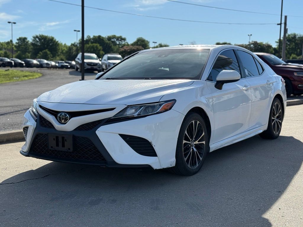 2018 Toyota Camry SE