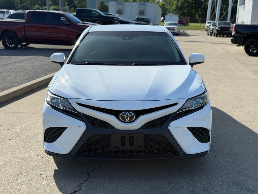 2018 Toyota Camry SE
