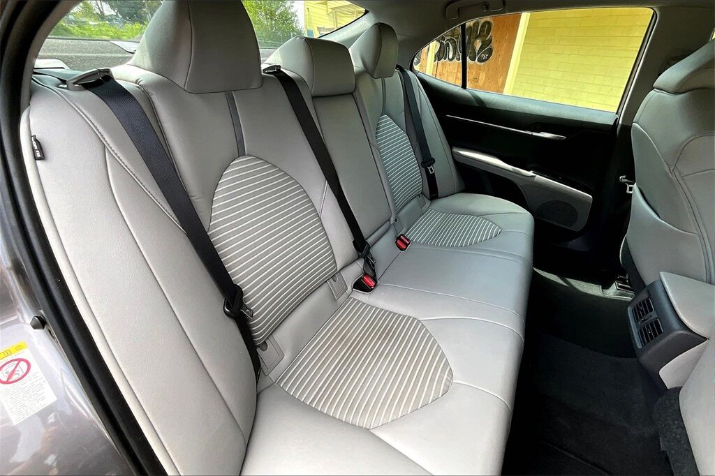 2018 Toyota Camry SE OR