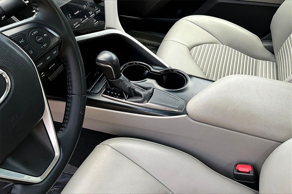 2018 Toyota Camry SE OR