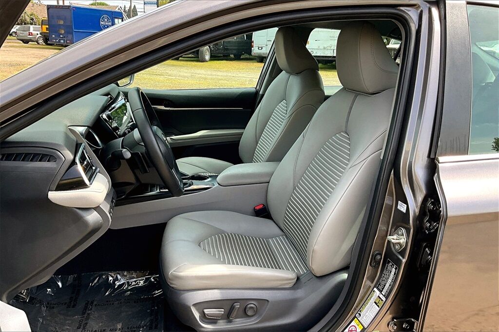 2018 Toyota Camry SE OR