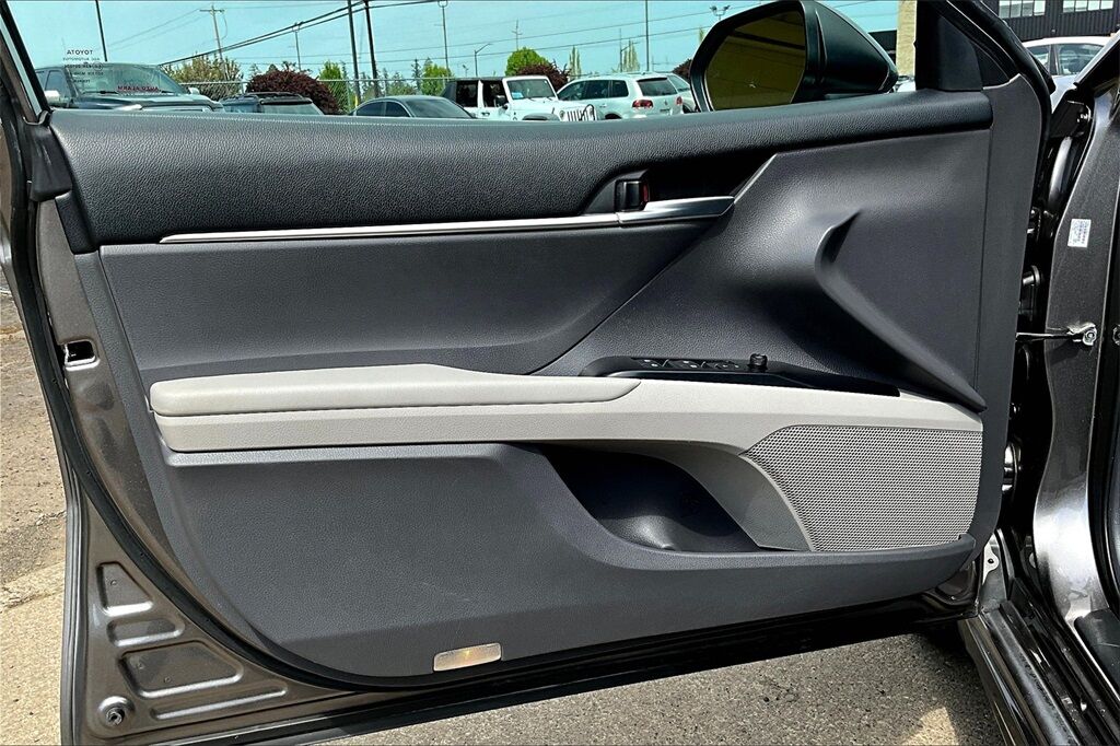 2018 Toyota Camry SE OR