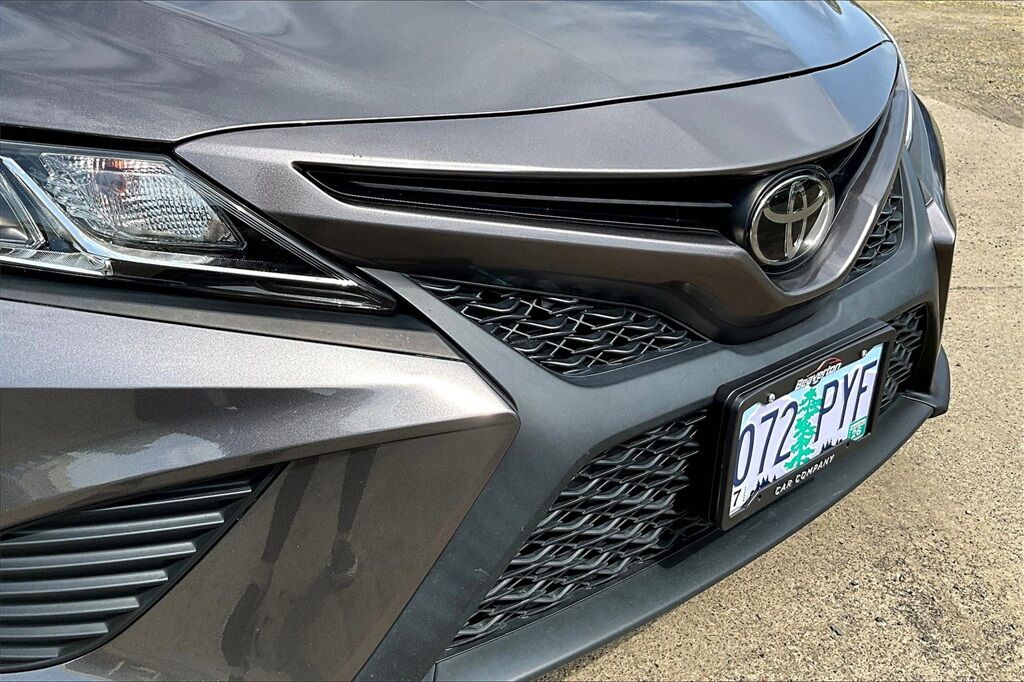 2018 Toyota Camry SE OR