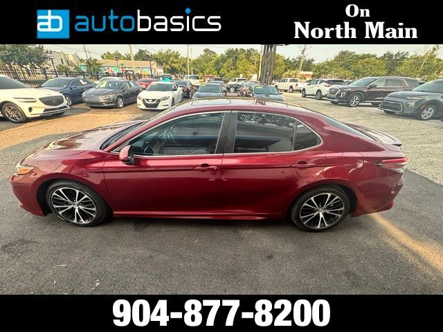 2018 Toyota Camry SE