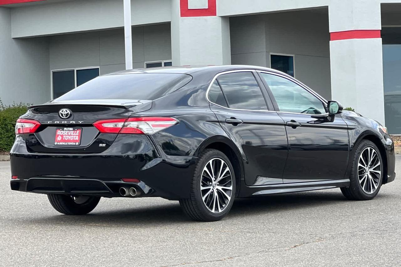 2018 Toyota Camry SE