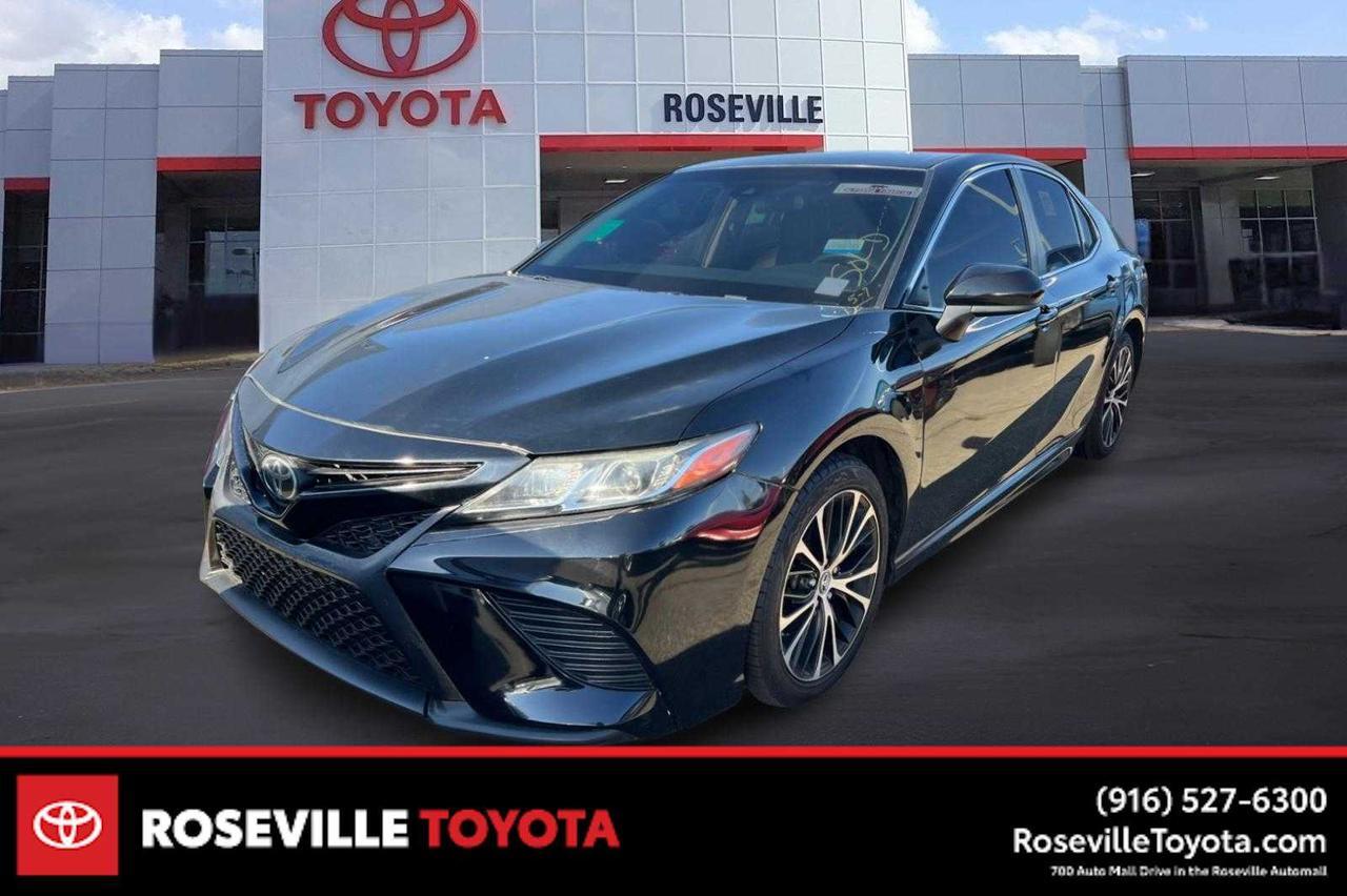2018 Toyota Camry SE