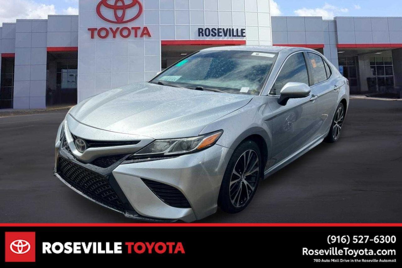 2018 Toyota Camry SE
