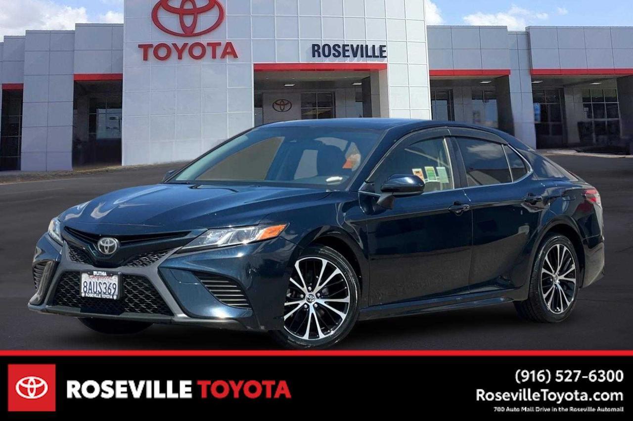 2018 Toyota Camry SE