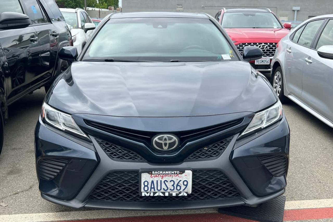 2018 Toyota Camry SE