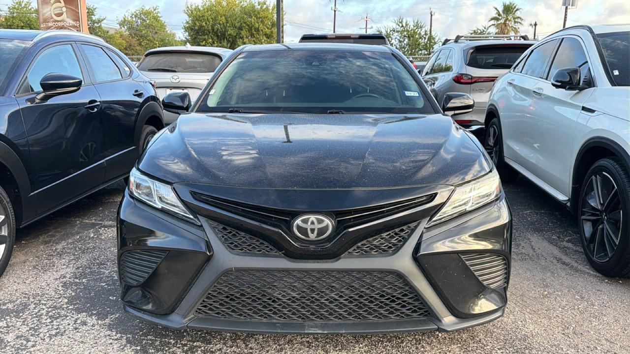 2018 Toyota Camry SE