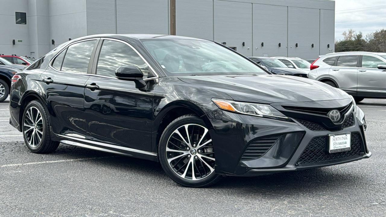 2018 Toyota Camry SE