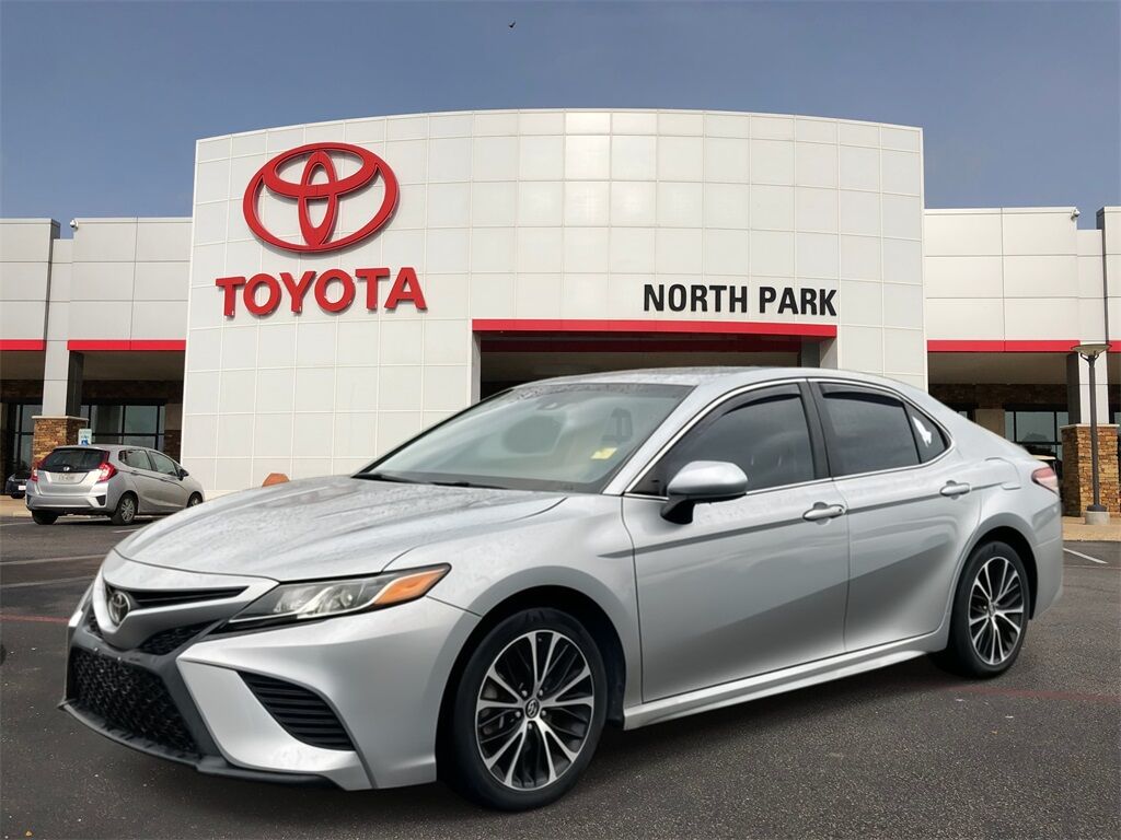 2018 Toyota Camry SE