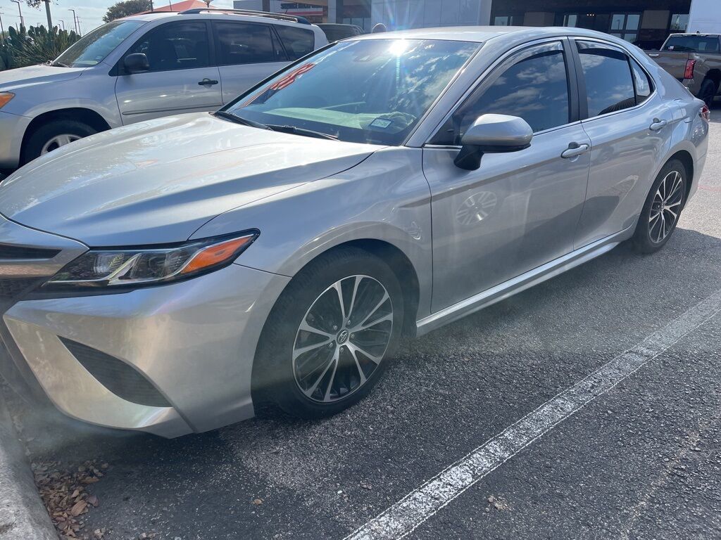 2018 Toyota Camry SE