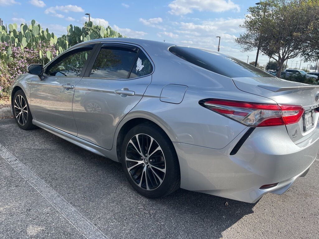 2018 Toyota Camry SE