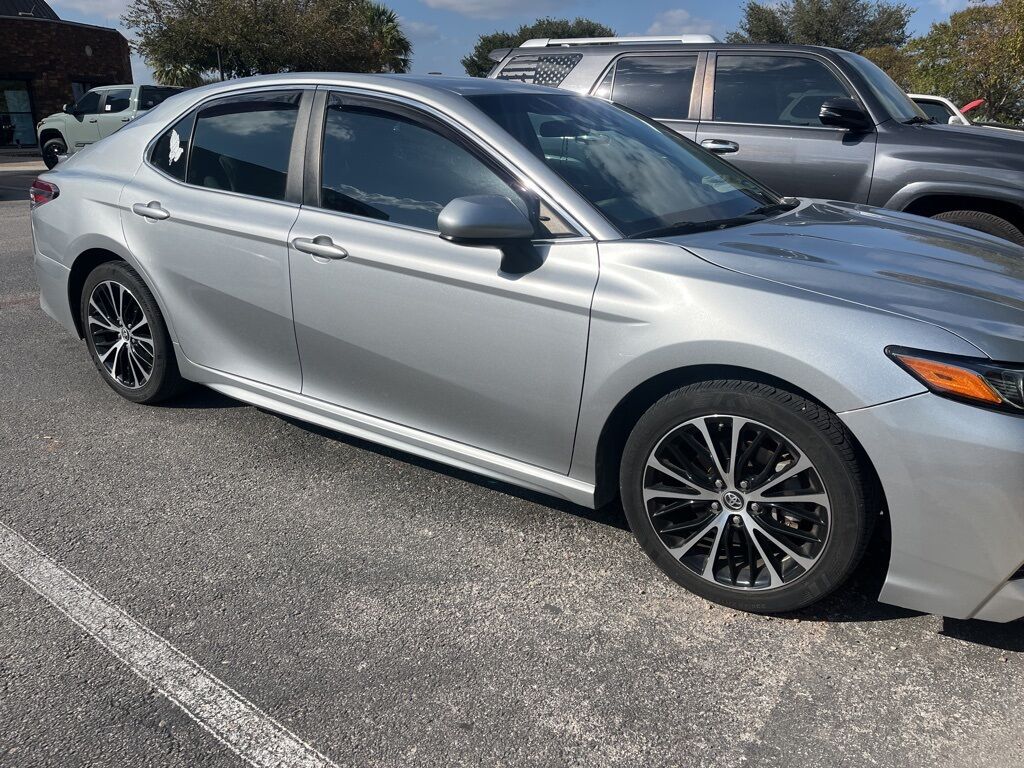 2018 Toyota Camry SE