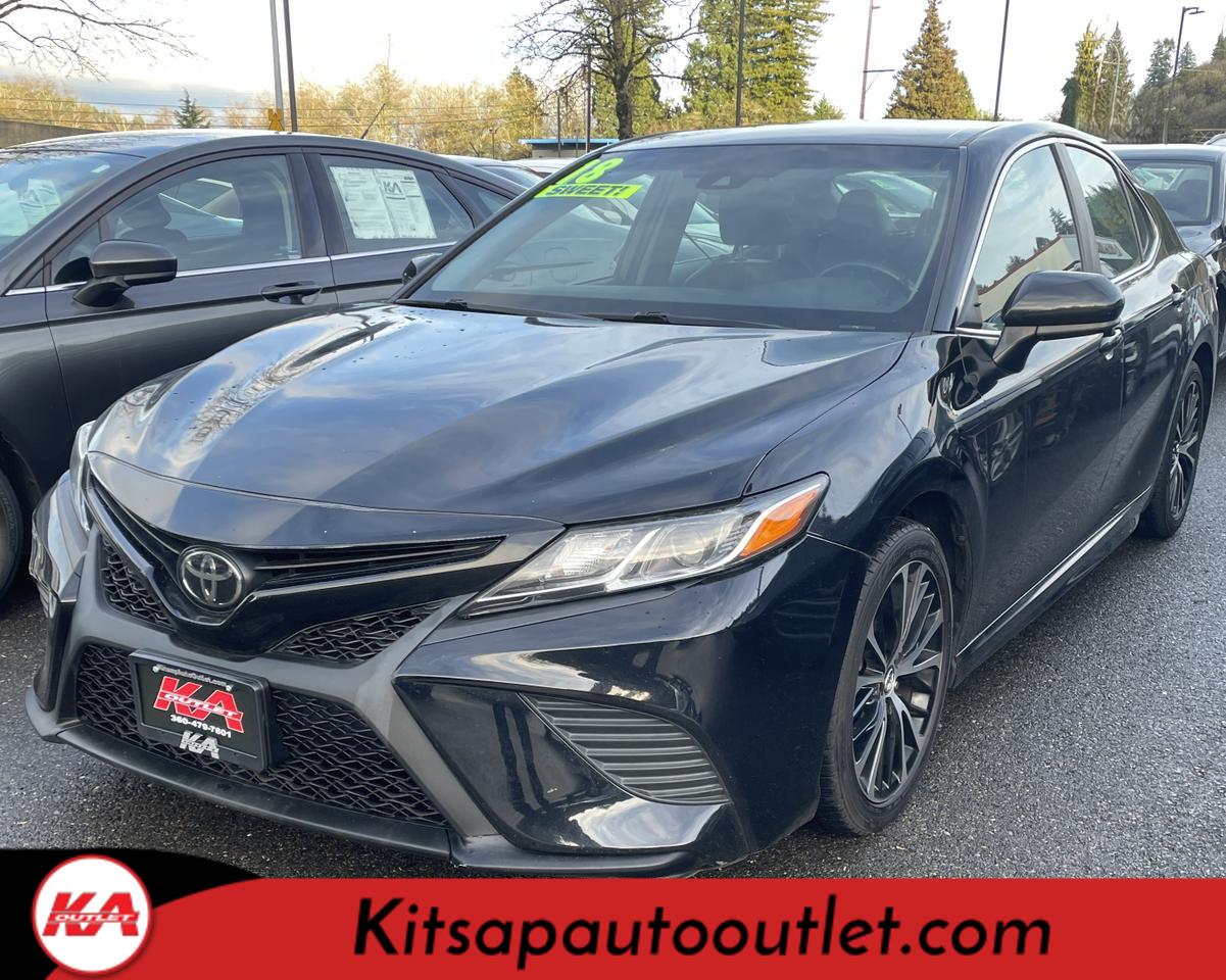 2018 Toyota Camry SE Sedan 4D