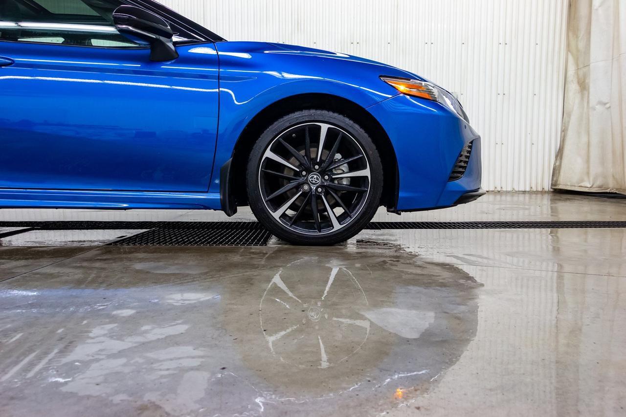 2018 Toyota Camry XSE Leather Roof BCam Red Deer AB
