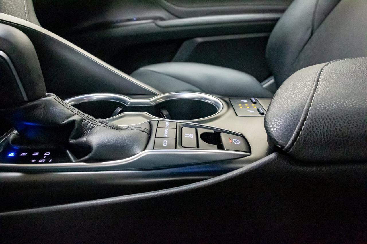 2018 Toyota Camry XSE Leather Roof BCam Red Deer AB