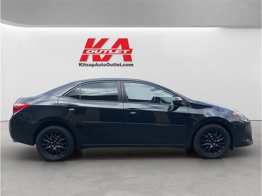 2018 Toyota Corolla LE Sedan 4D