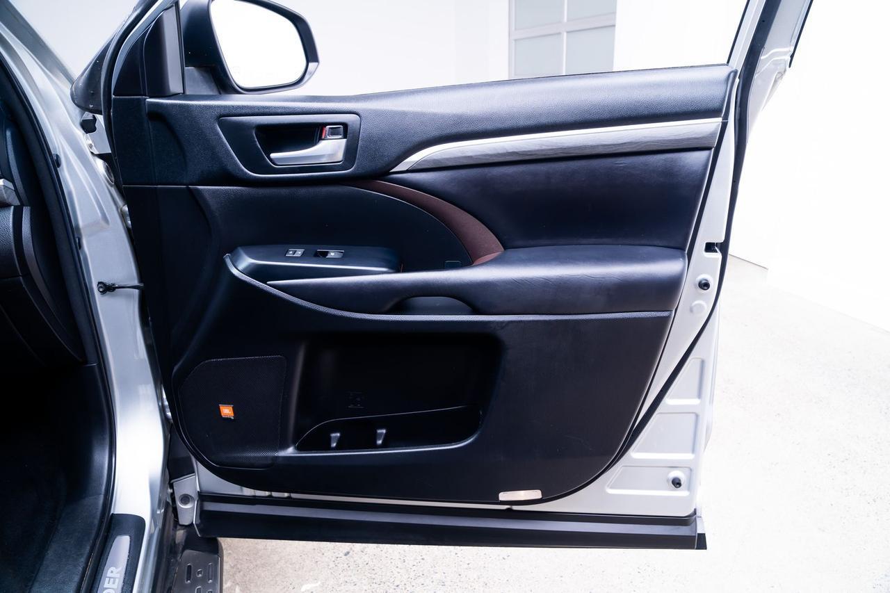 2018 Toyota Highlander Hybrid Limited 3rd Row Seating DVD Player Portland OR