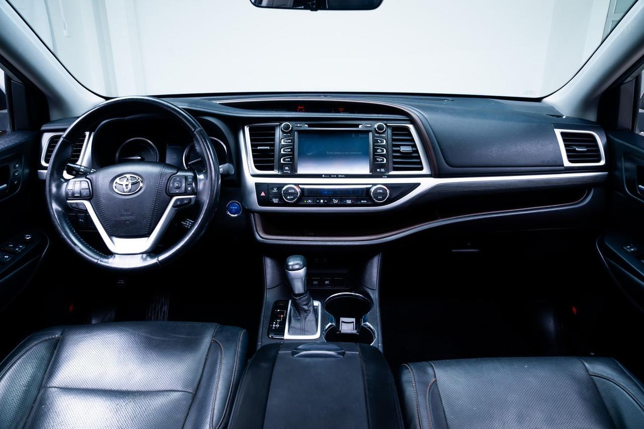 2018 Toyota Highlander Hybrid Limited 3rd Row Seating DVD Player Portland OR