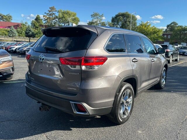 2018 Toyota Highlander Hybrid Limited Platinum Worcester MA