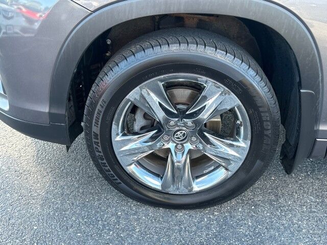 2018 Toyota Highlander Hybrid Limited Platinum Worcester MA