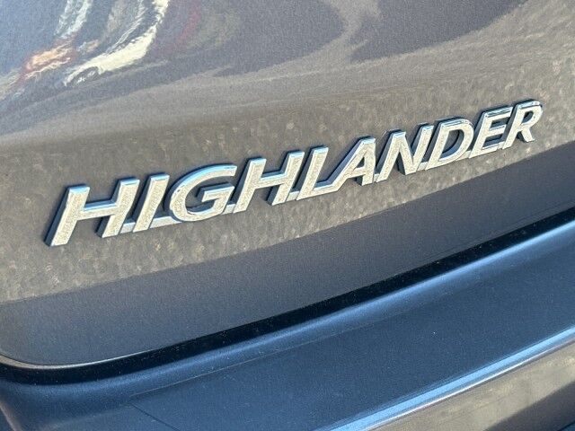 2018 Toyota Highlander Hybrid Limited Platinum Worcester MA