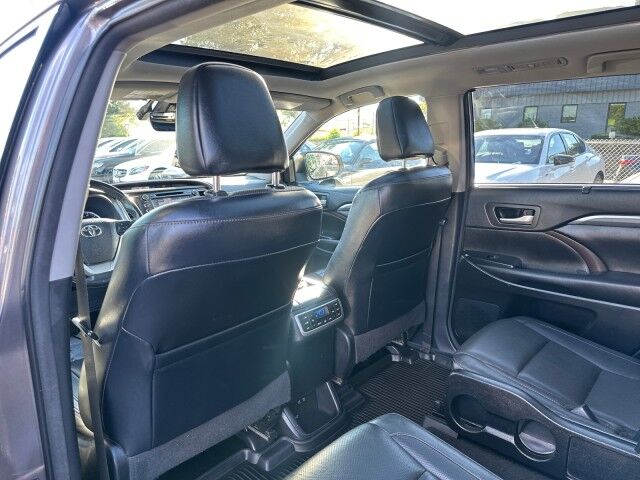 2018 Toyota Highlander Hybrid Limited Platinum Worcester MA