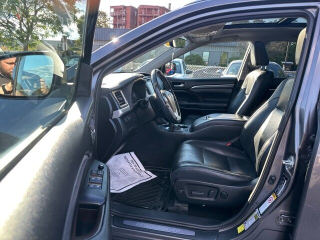 2018 Toyota Highlander Hybrid Limited Platinum Worcester MA