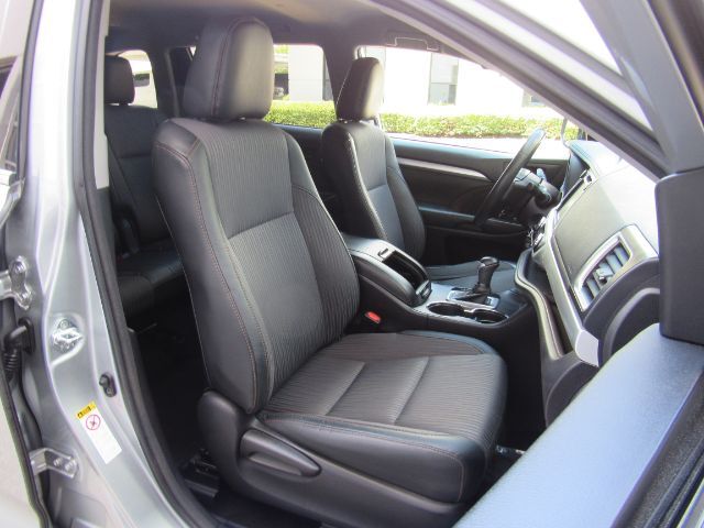 2018 Toyota Highlander LE | LE Plus Plano TX
