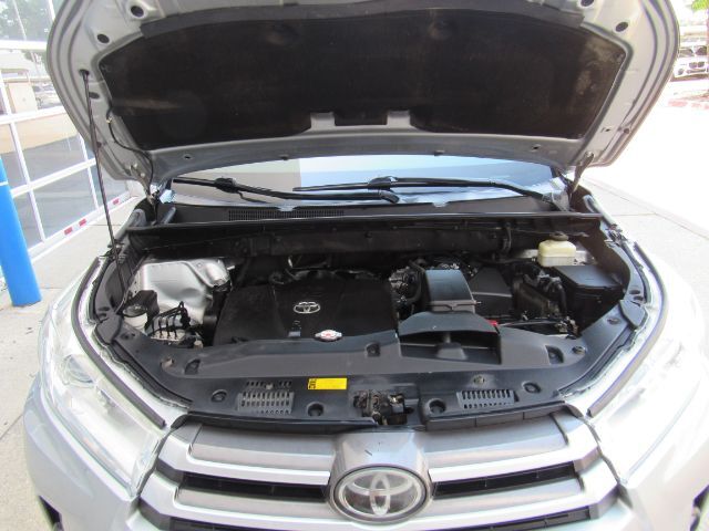 2018 Toyota Highlander LE | LE Plus Plano TX