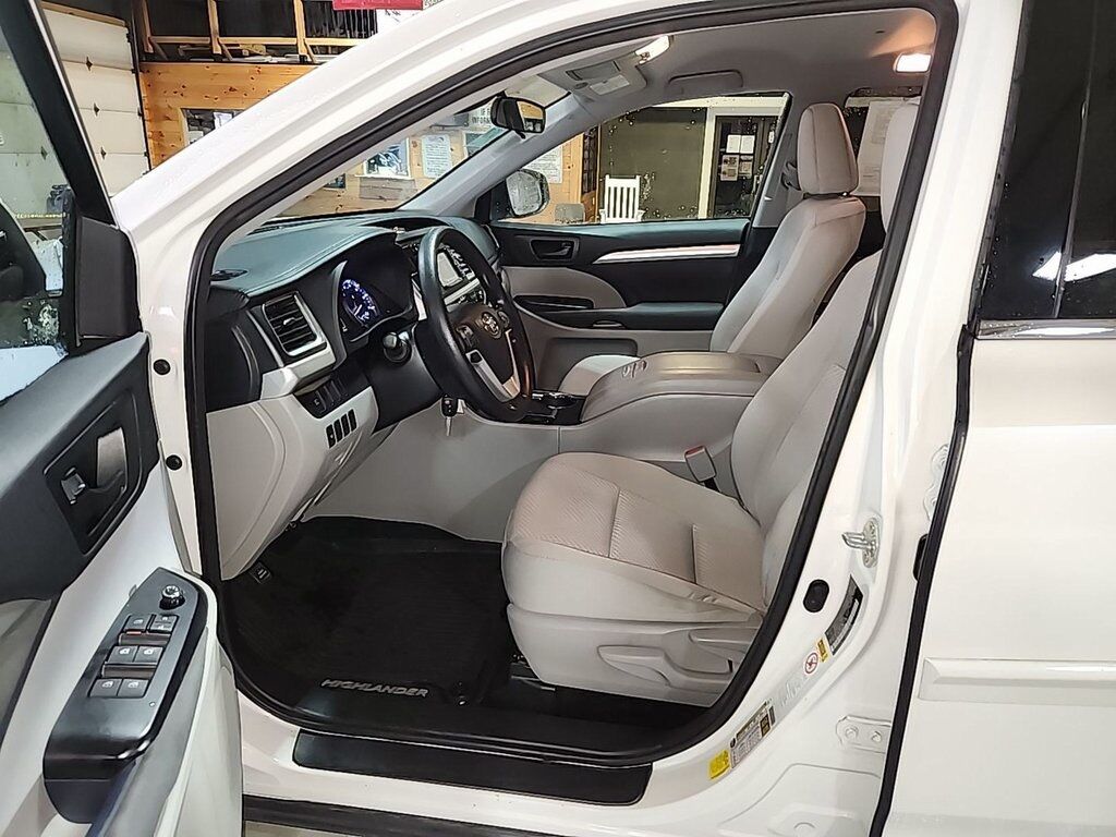 2018 Toyota Highlander LE Akron
