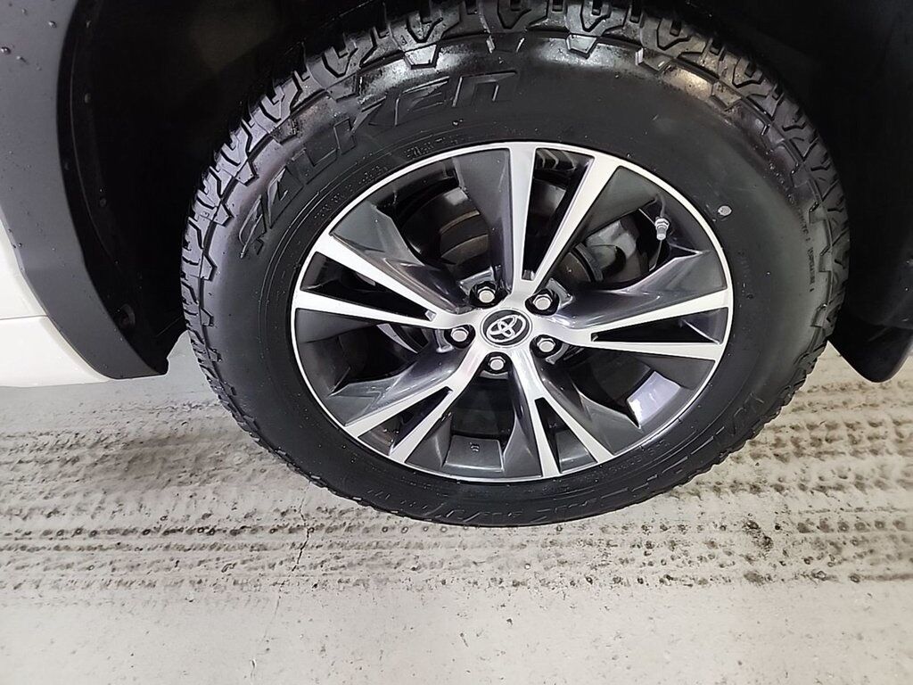 2018 Toyota Highlander LE Akron