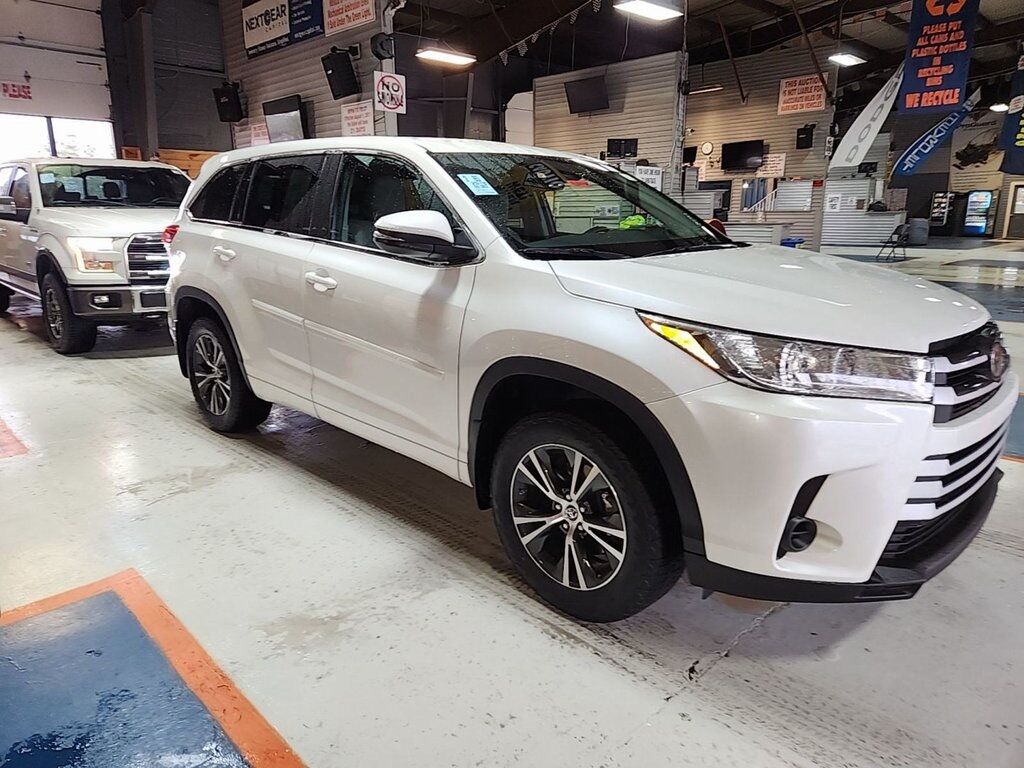 2018 Toyota Highlander LE Akron