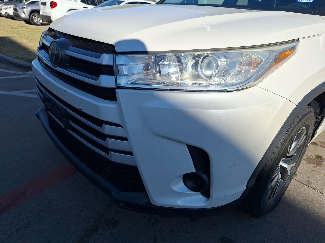 2018 Toyota Highlander LE Hurst TX