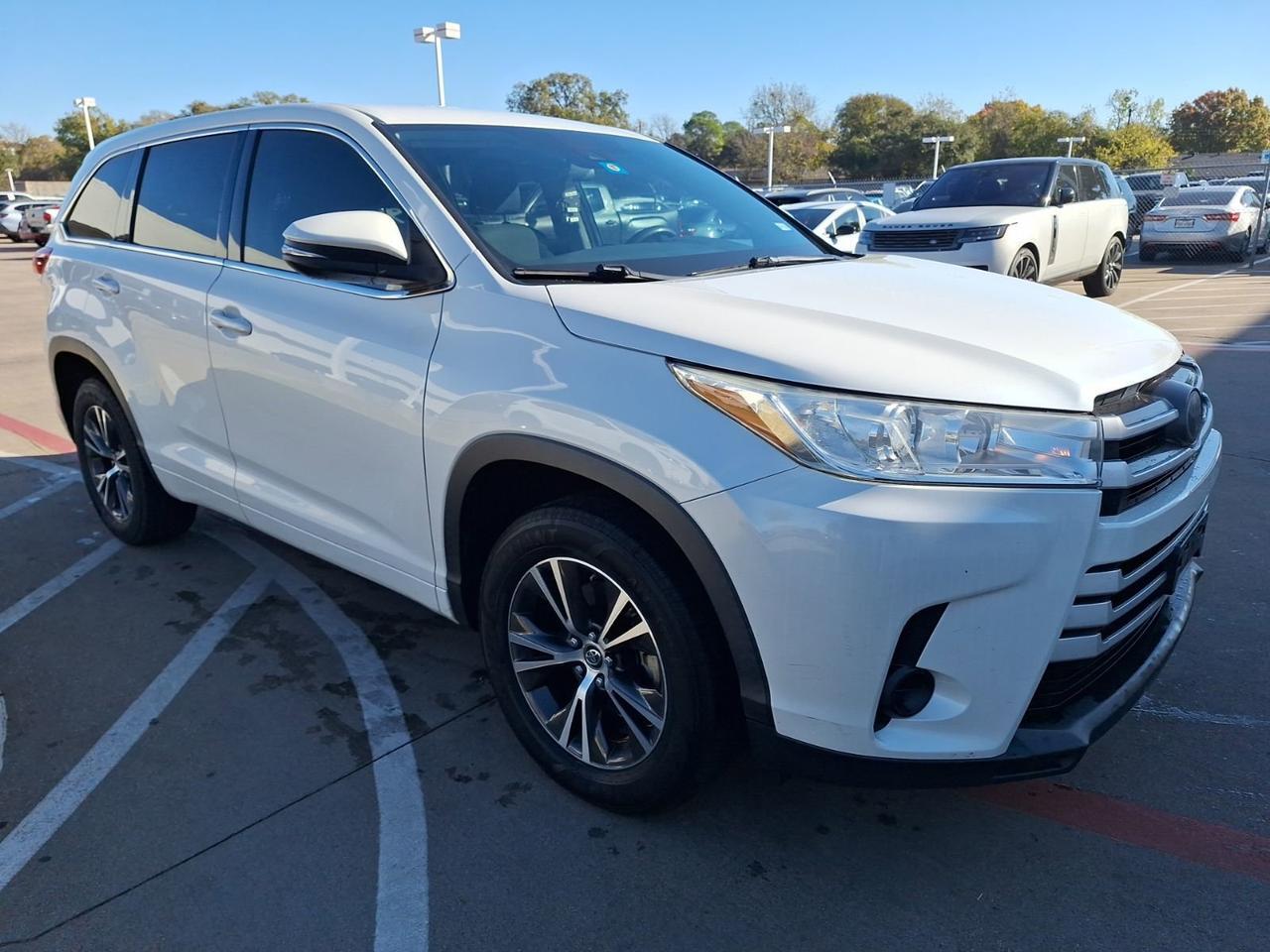 2018 Toyota Highlander LE Hurst TX