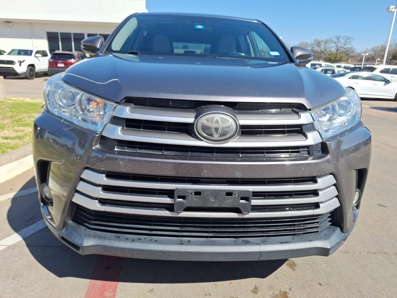 2018 Toyota Highlander LE Hurst TX