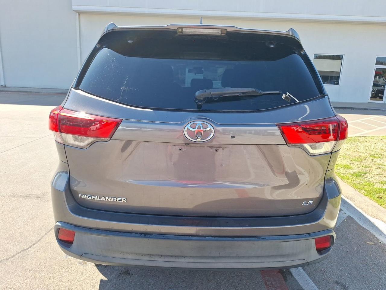 2018 Toyota Highlander LE Hurst TX