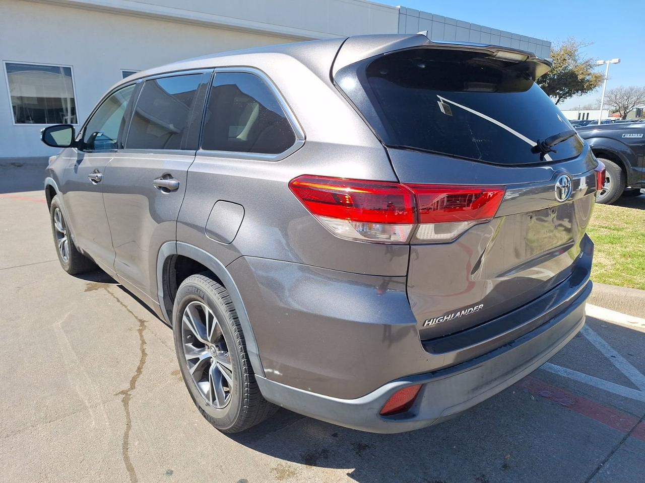2018 Toyota Highlander LE Hurst TX
