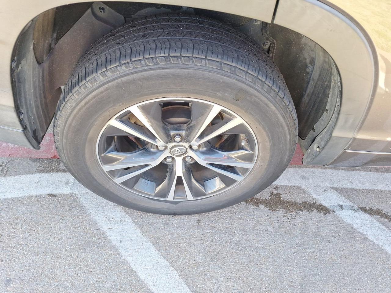 2018 Toyota Highlander LE Hurst TX