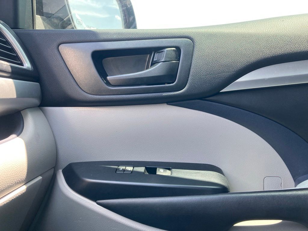 2018 Toyota Highlander LE Plus San Antonio TX
