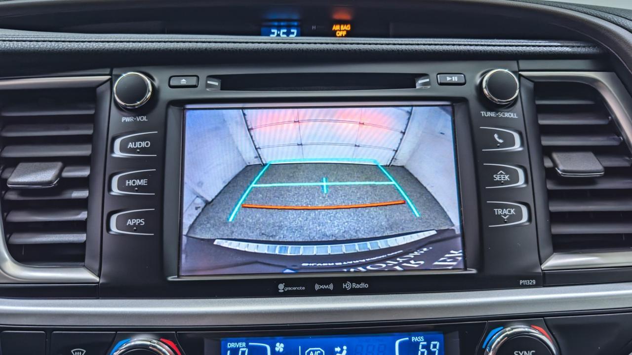 2018 Toyota Highlander LE Plus V6 AWD Tallmadge OH