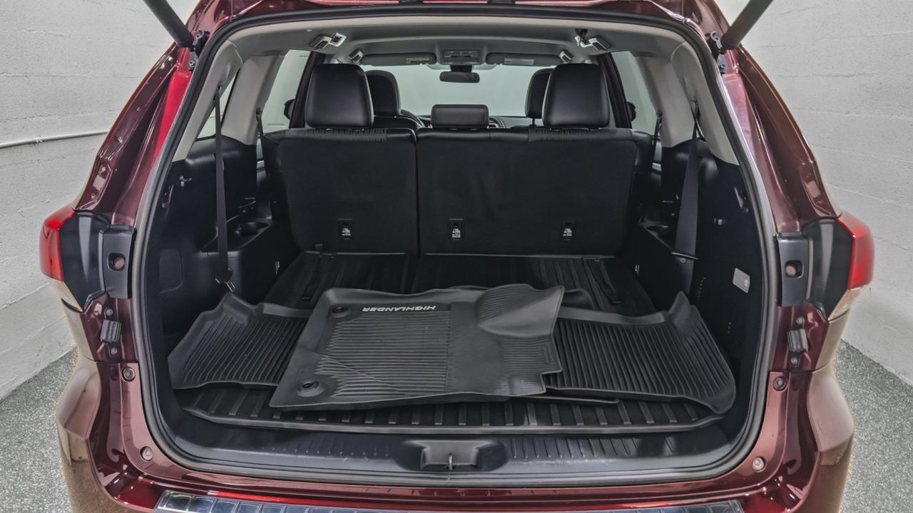 2018 Toyota Highlander LE Plus V6 AWD Tallmadge OH