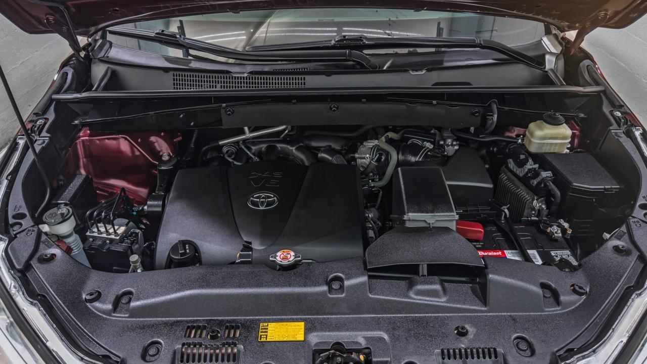 2018 Toyota Highlander LE Plus V6 AWD Tallmadge OH