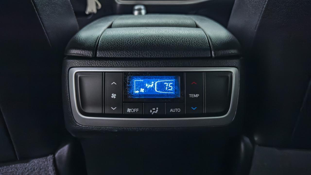 2018 Toyota Highlander LE Plus V6 AWD Tallmadge OH